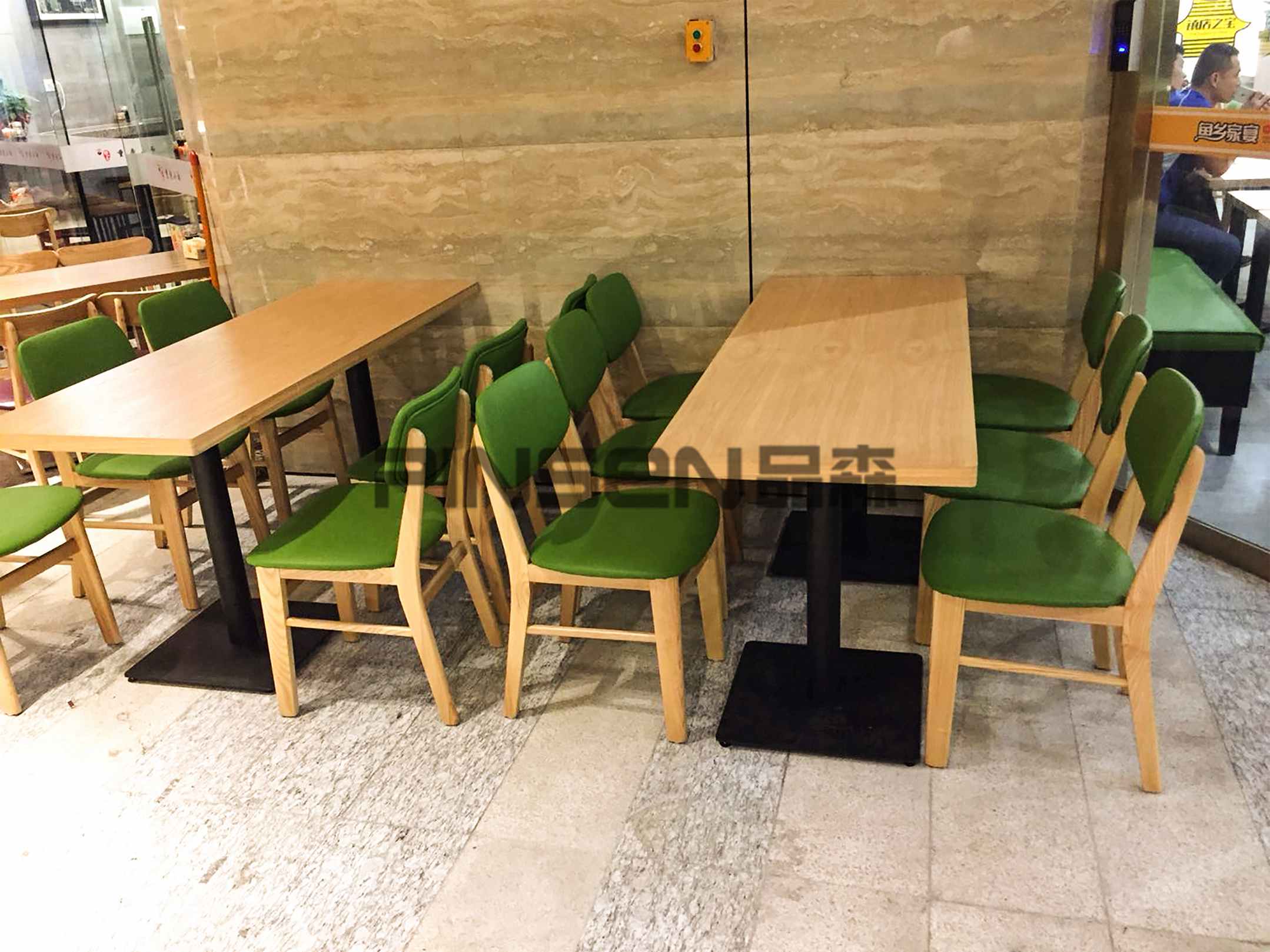 魚(yú)香家宴主題餐廳餐桌椅卡座