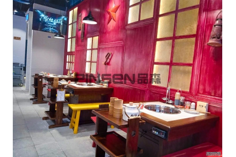 工廠直銷無煙火鍋桌燒烤桌怎么樣？找火鍋桌椅生產廠家購買有什么優勢？